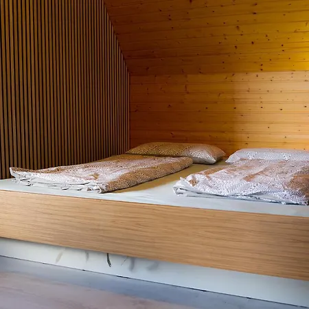 71 Square Meters In Schwarzwald With Beautiful Mountain View, Swimmingpool,free Wifi アパート *